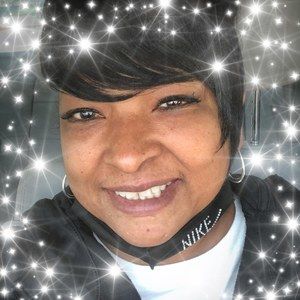 Meet your Posher, Desiree